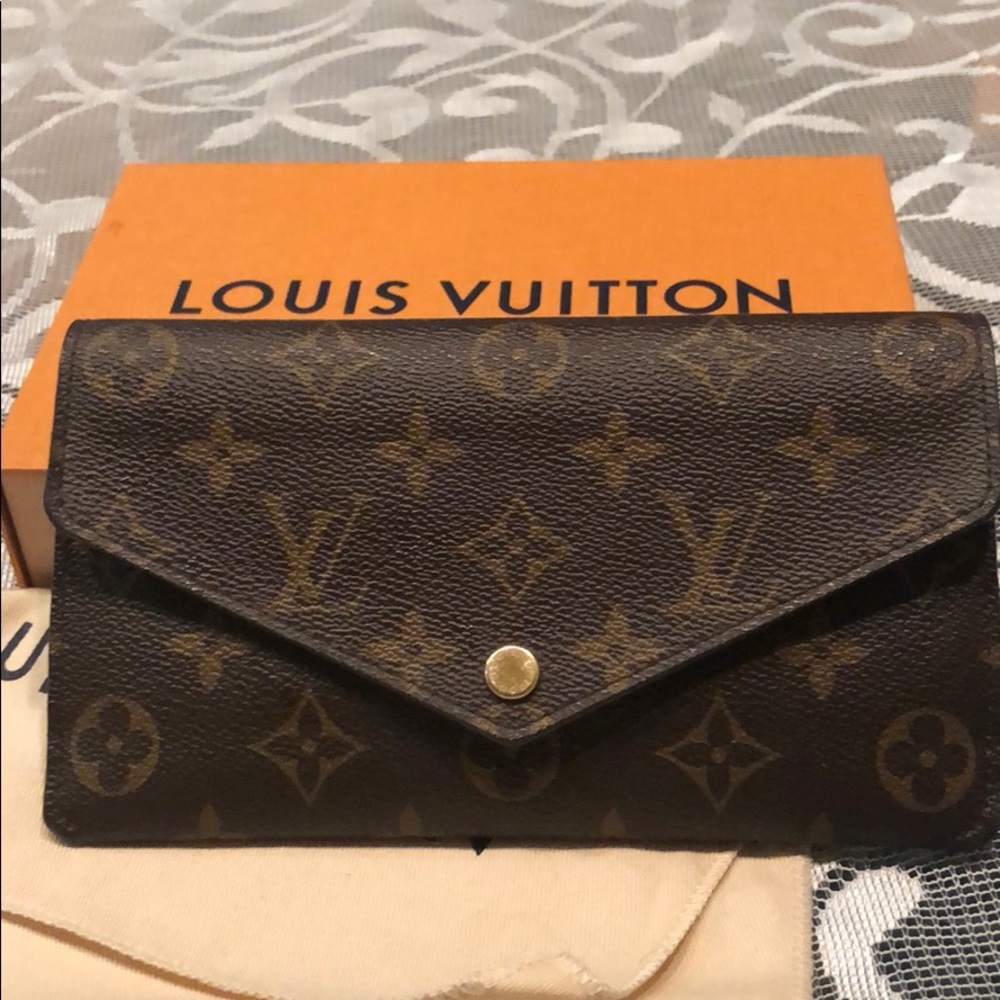 ❌SOLD❌Louis Vuitton Jeanne Wallet with coin purse